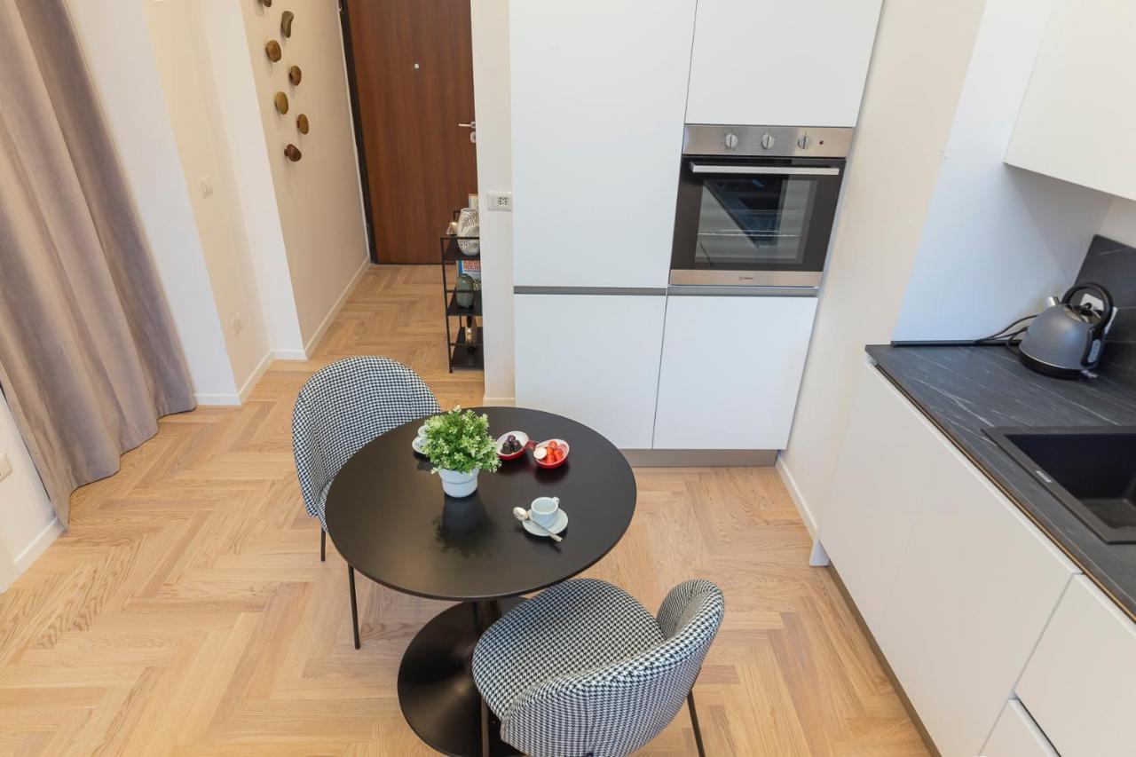 I Host Apartment - Val Strona Милан Экстерьер фото